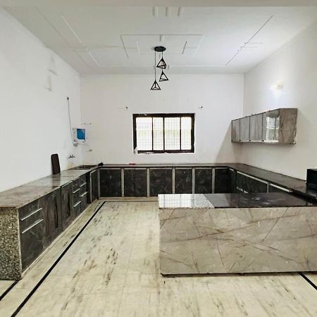 Вилла Venus Farm Гургаон Экстерьер фото